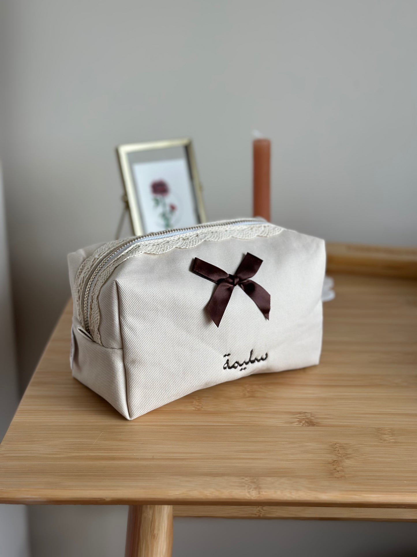 makeup pouch