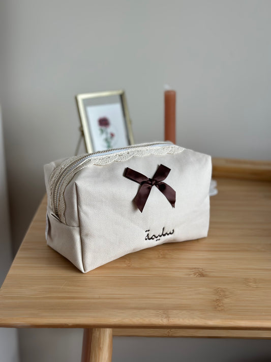 makeup pouch