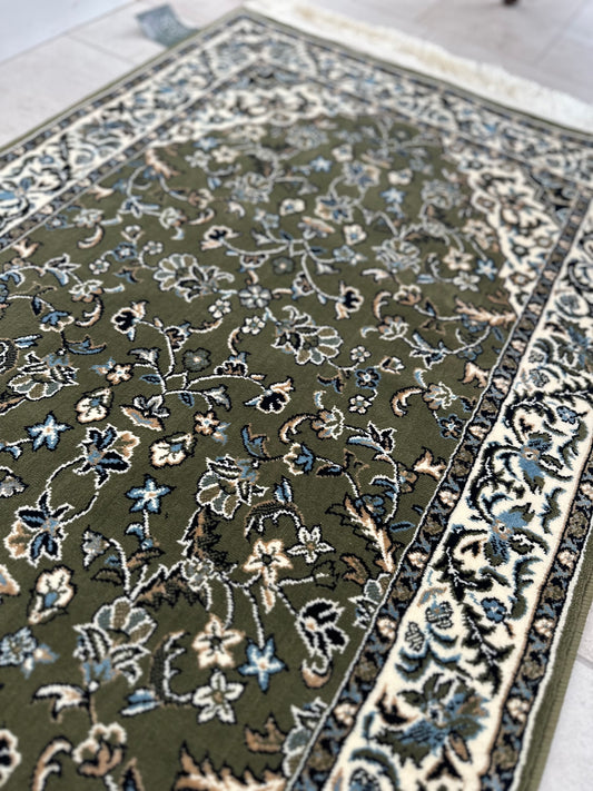 classical rawdah sajjadah - white and blue