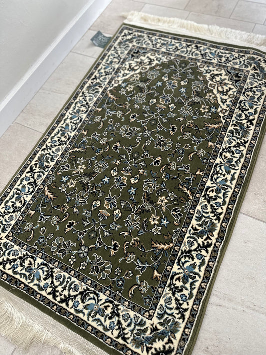 classical rawdah sajjadah - white and blue